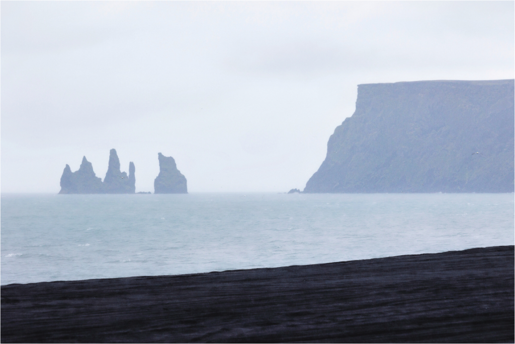 Main image Reynisdrangar